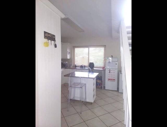 2 BEDROOM APARTMENT FOR SALE IN OATLANDS NORTH